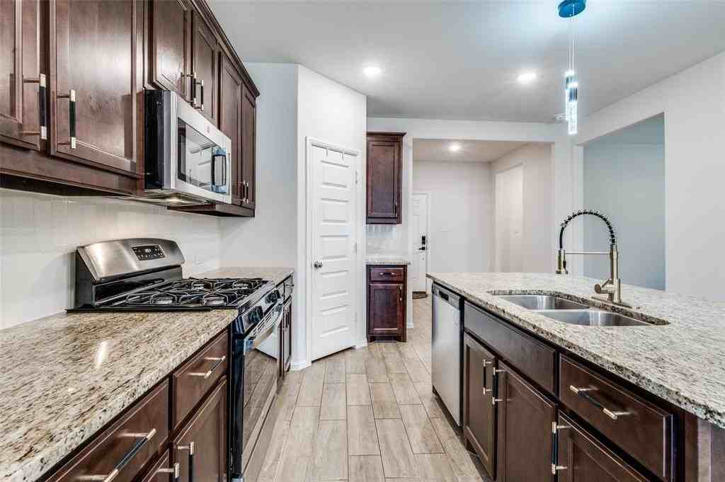 14149 Danesdale Dr - Photo 6 of 25