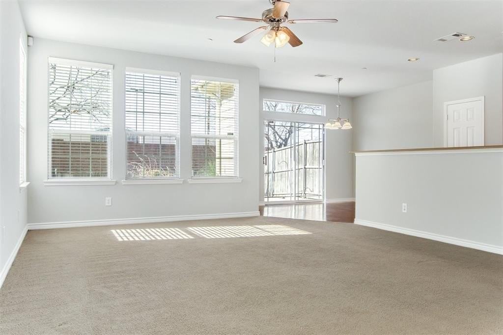 6201 Texana Way - Photo 5 of 29