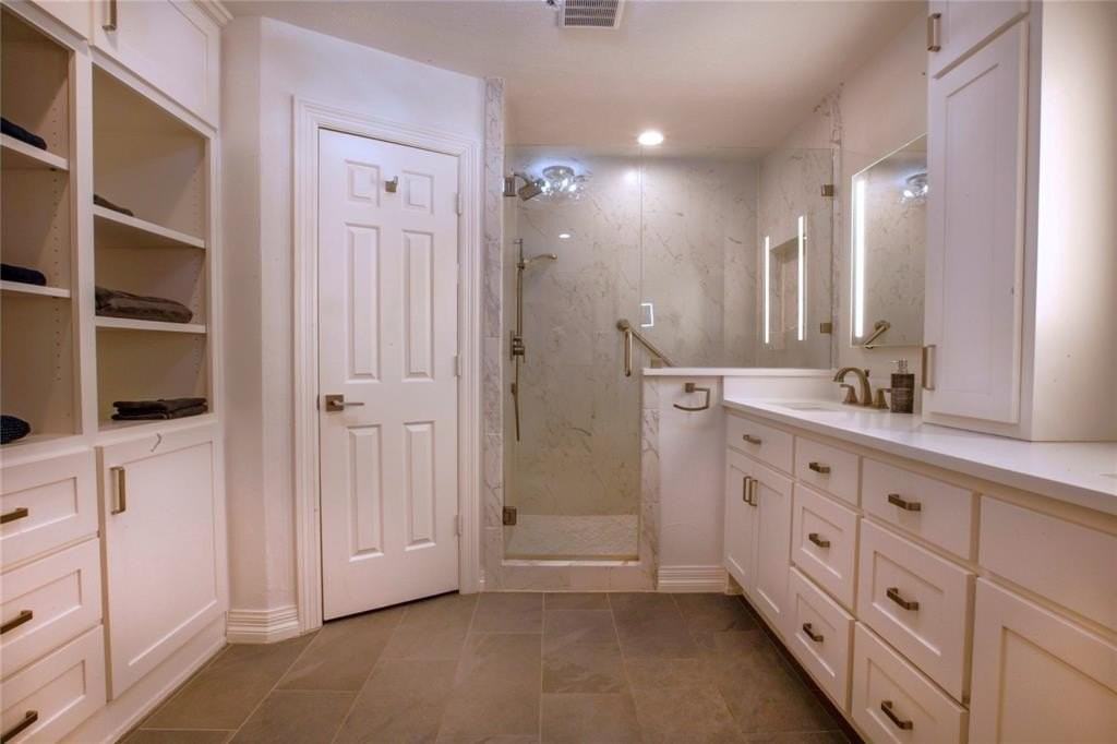 6023 Steamboat Dr - Photo 6 of 15