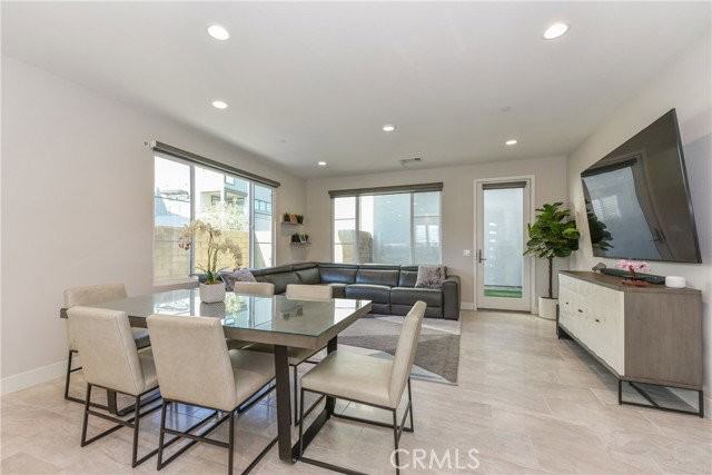 123 Tenor - Photo 3 of 8