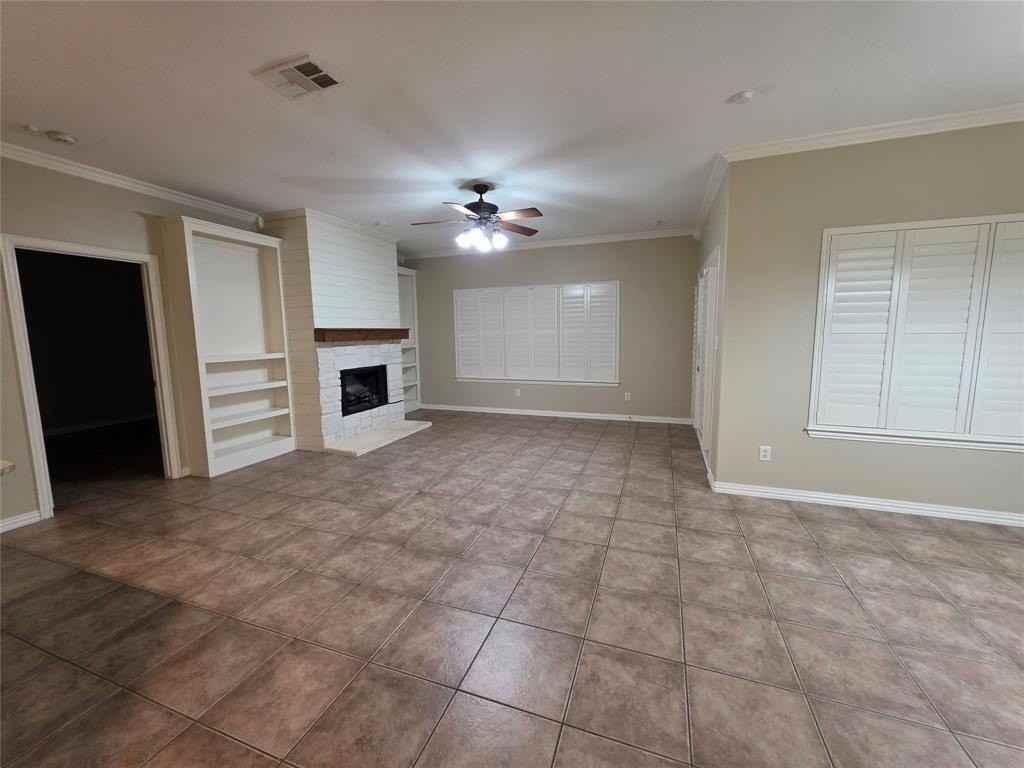 2716 Park Pl - Photo 5 of 38