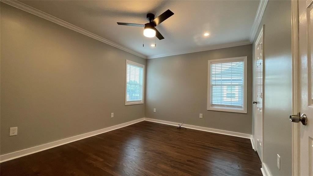 2931 Ivandell Ave - Photo 7 of 10