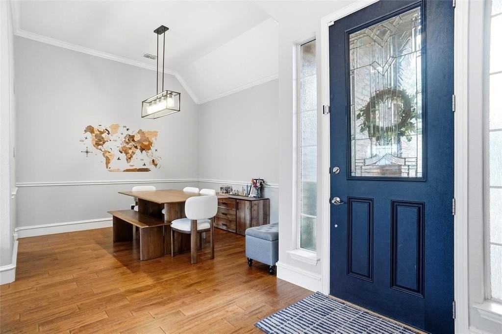 1800 Sumac Dr - Photo 4 of 25