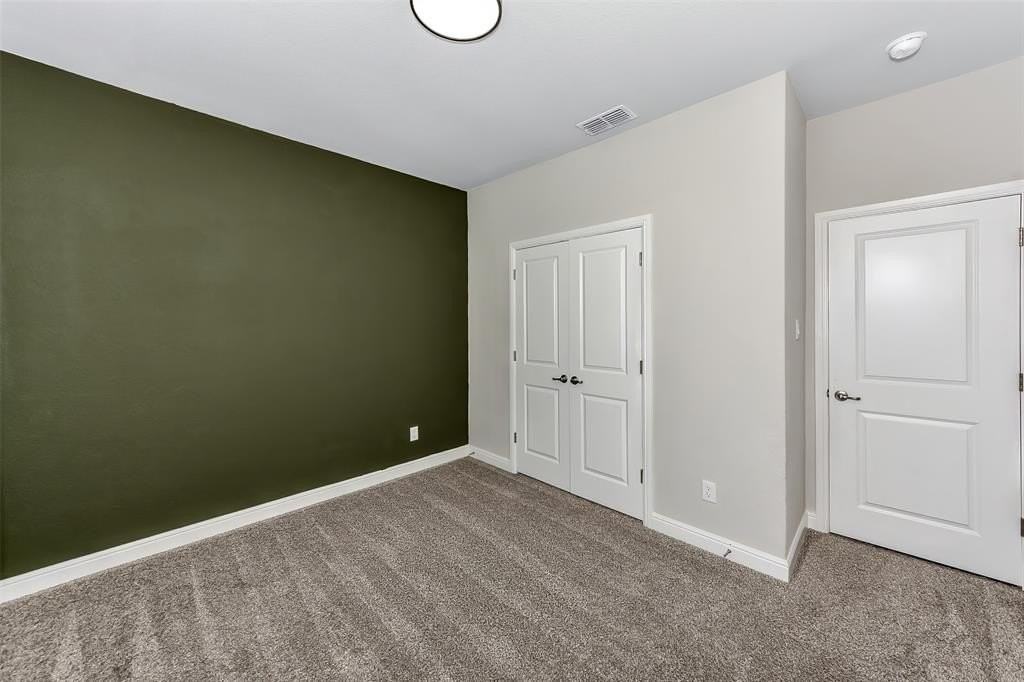 11524 Leeson St - Photo 6 of 38