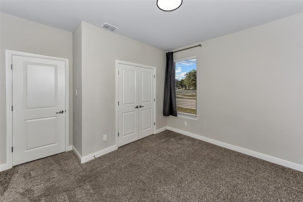 11524 Leeson St - Photo 7 of 38