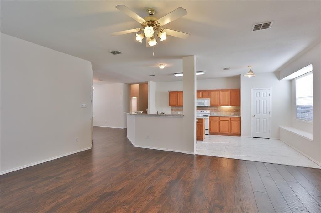 6224 Dark Forest Dr - Photo 3 of 35