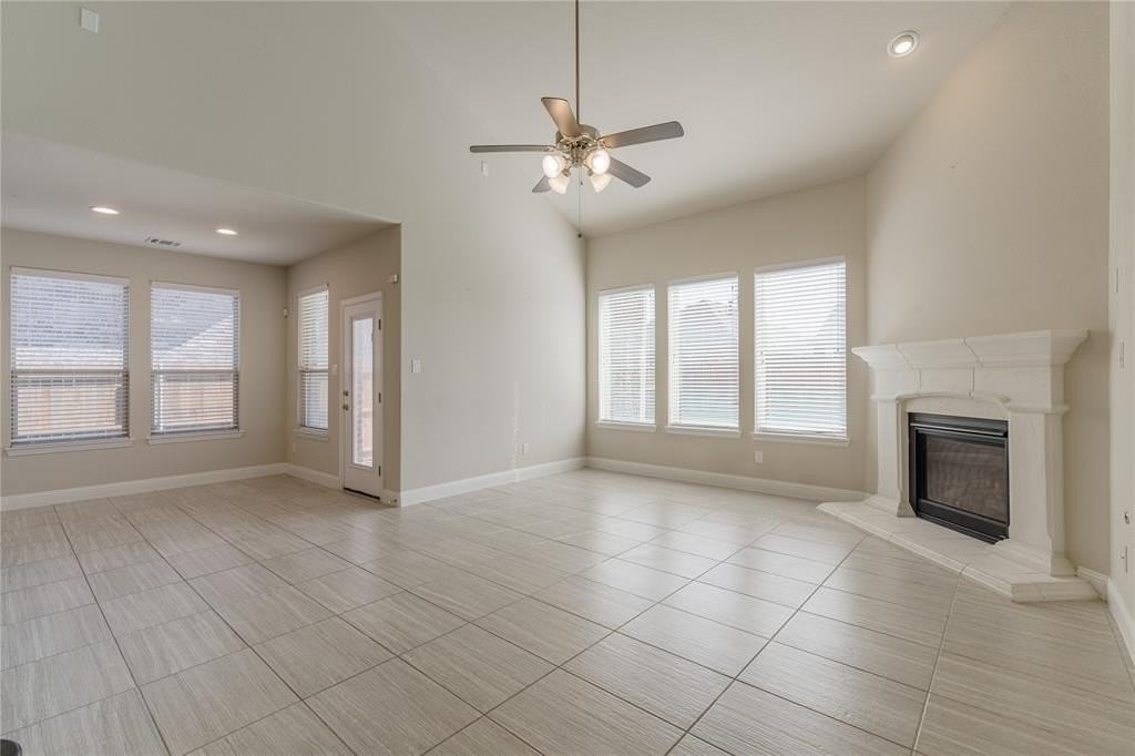 1104 Hoyt Dr - Photo 5 of 34