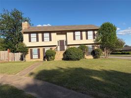 featured image of 7302 Elderberry Cir