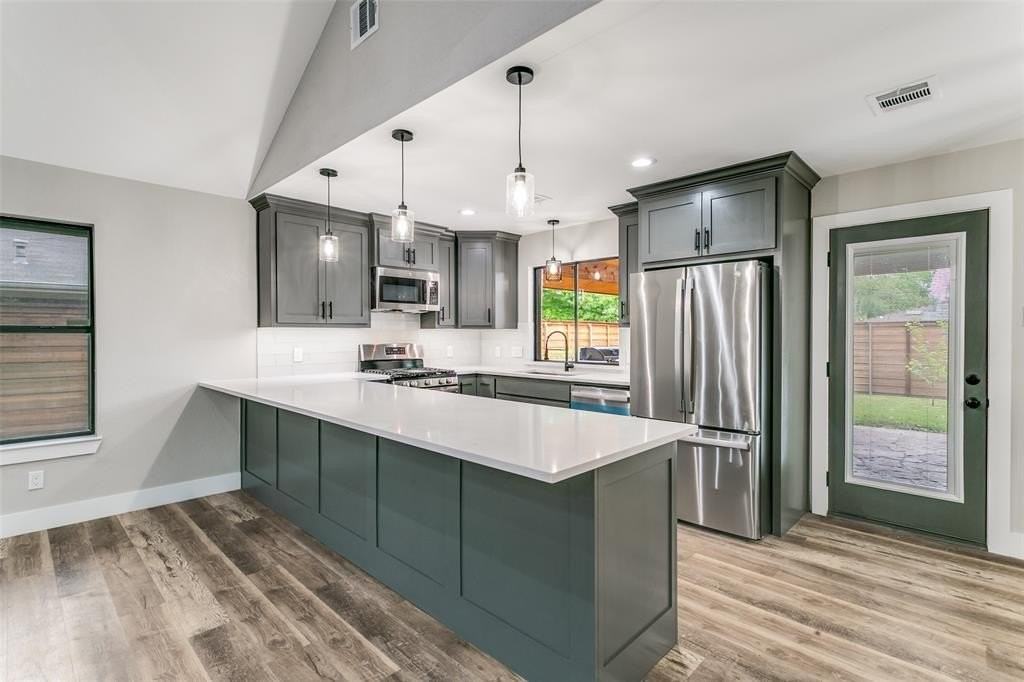 146 Edgewood Dr - Photo 3 of 25