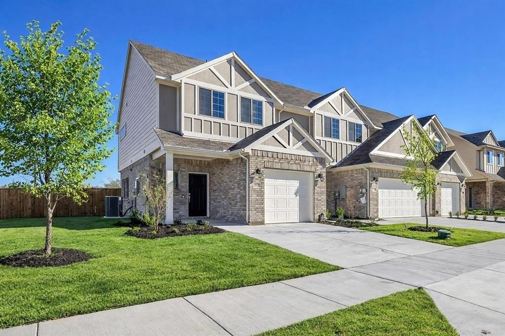 3130 Patrick St - Photo 2 of 33