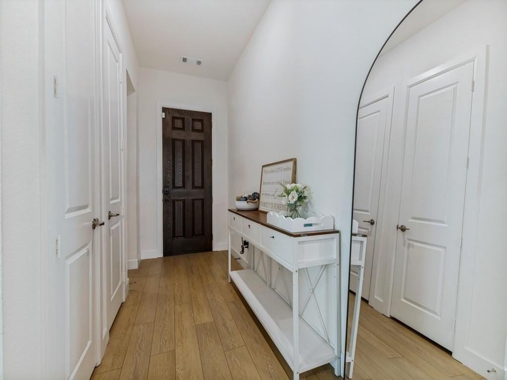 1631 Yorkie Dr - Photo 3 of 26