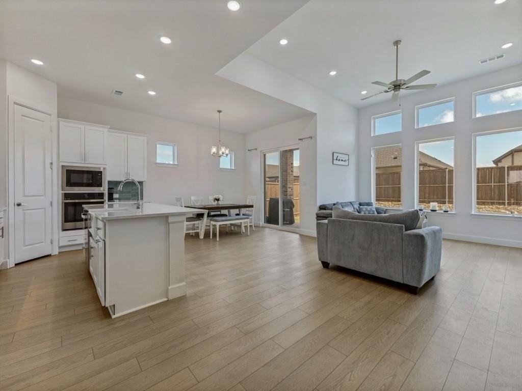 1631 Yorkie Dr - Photo 6 of 26