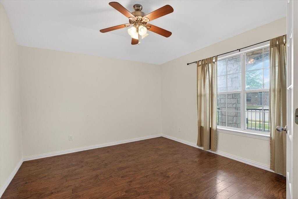 3705 Redwood Cir - Photo 6 of 28