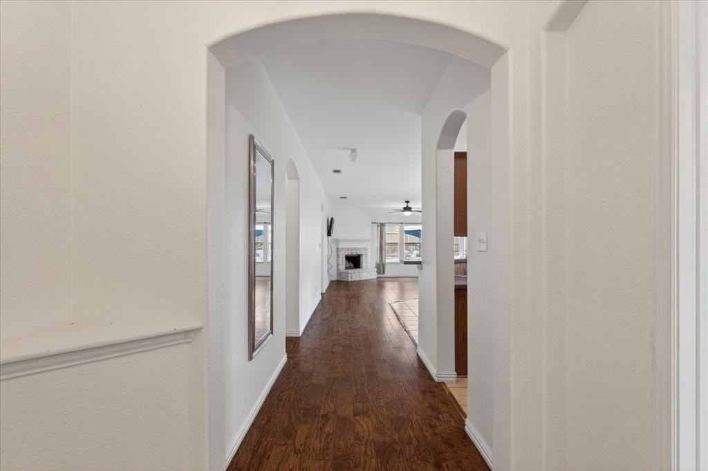 3705 Redwood Cir - Photo 7 of 28