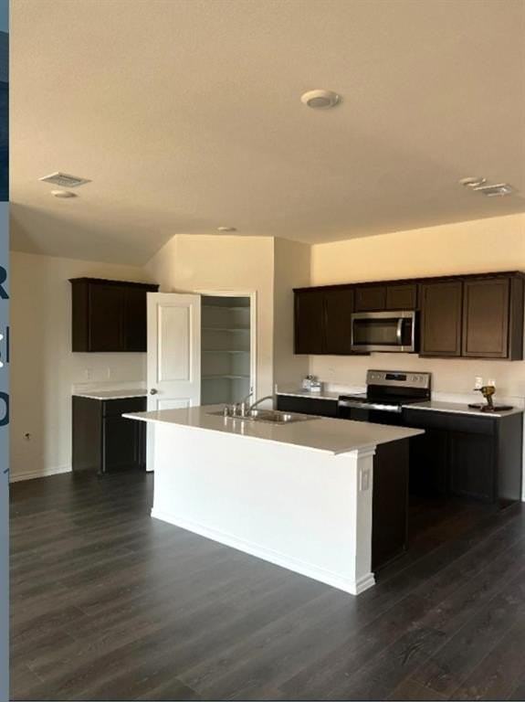 717 Banner Ave - Photo 2 of 5