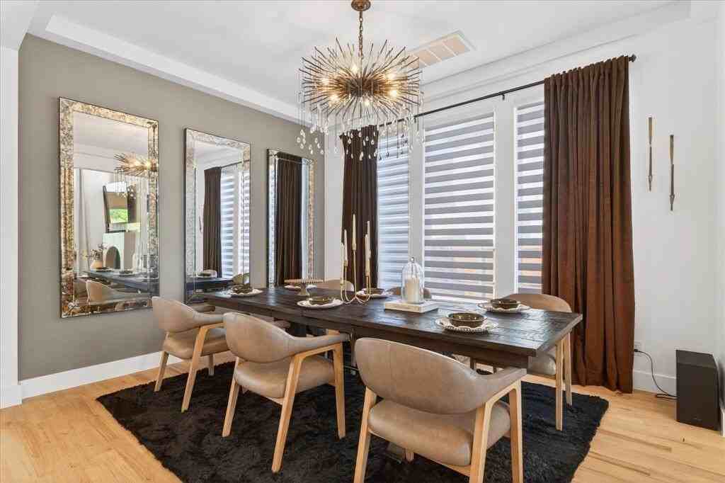 3320 Crescent Ln - Photo 4 of 32