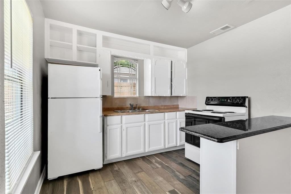 6781 Half Main St - Photo 5 of 10