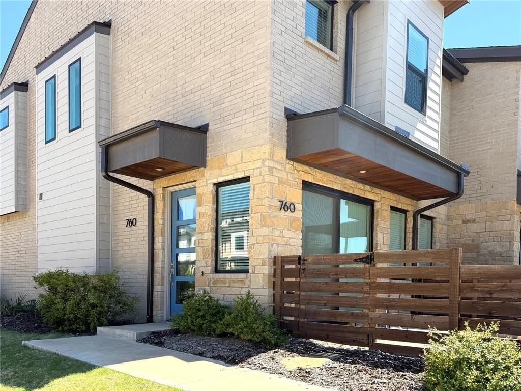 760 Cavitt Ct - Photo 2 of 28