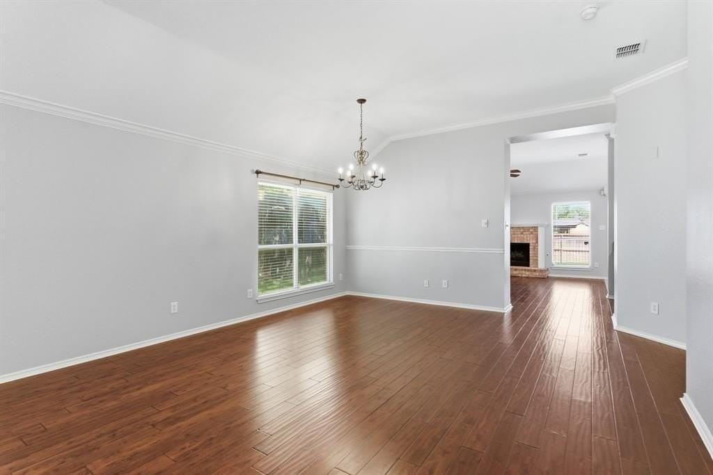 1343 Edmonton Dr - Photo 4 of 30