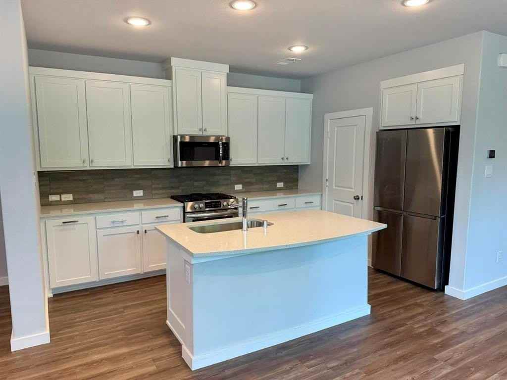 1300 Ethan Dr - Photo 5 of 25