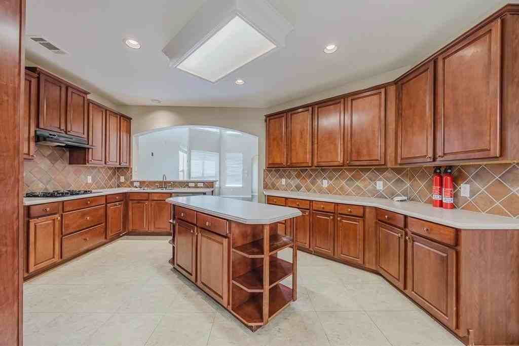 2739 Middleton Dr - Photo 7 of 33