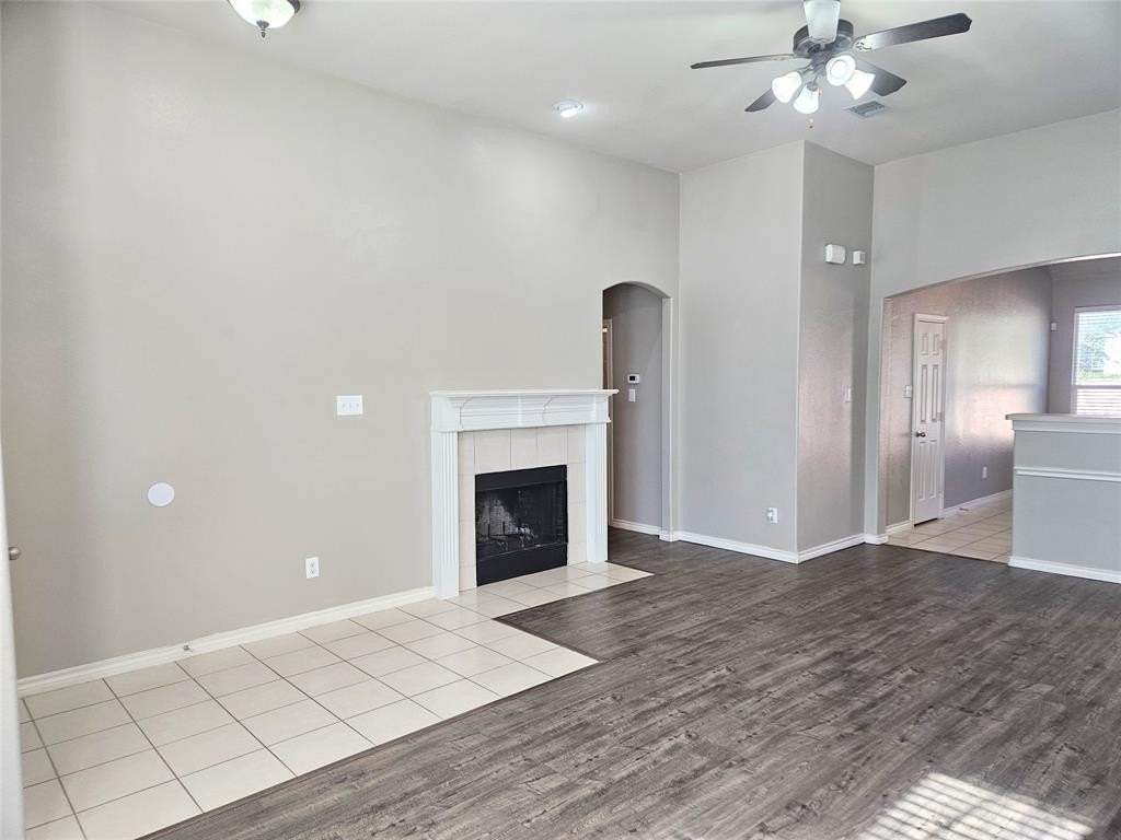 2341 Clairborne Dr - Photo 4 of 23