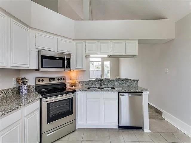 2319 Foothill Rd - Photo 5 of 17