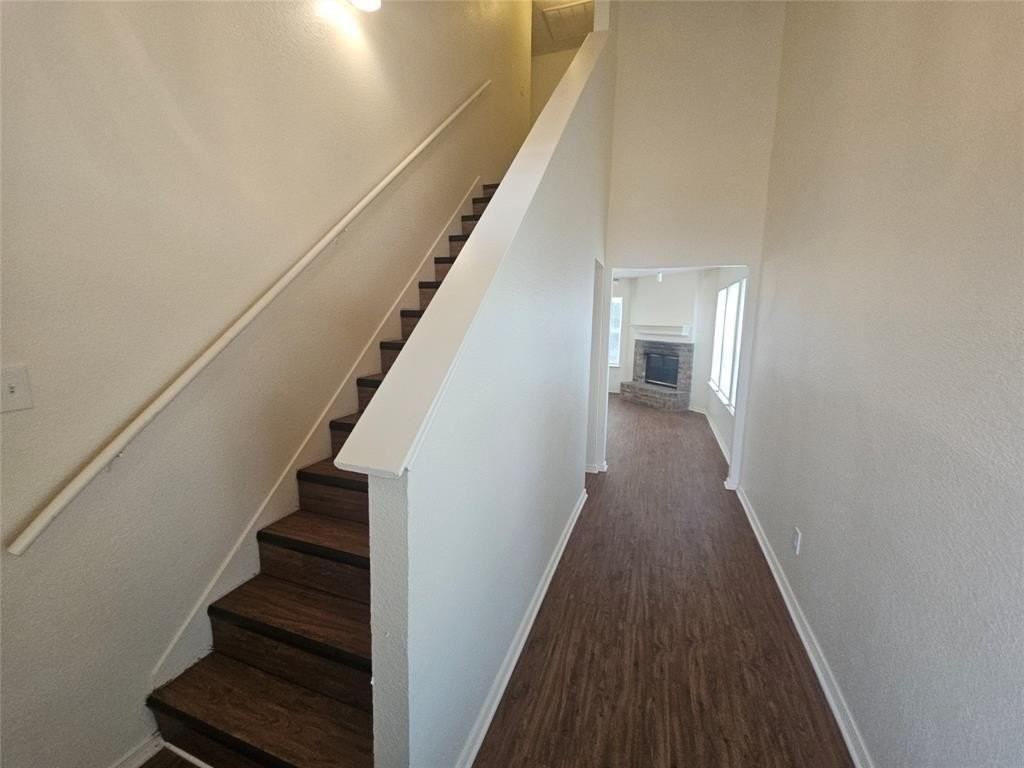 9100 Cranwell Ct - Photo 2 of 24