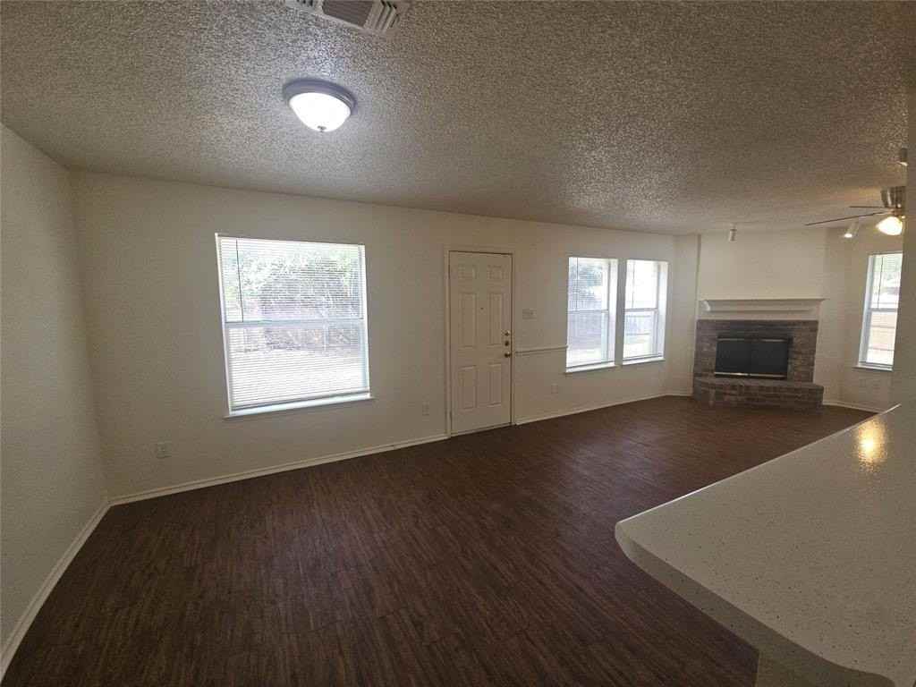 9100 Cranwell Ct - Photo 5 of 24