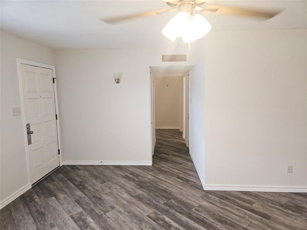 6908 Sunflower Cir N - Photo 7 of 19