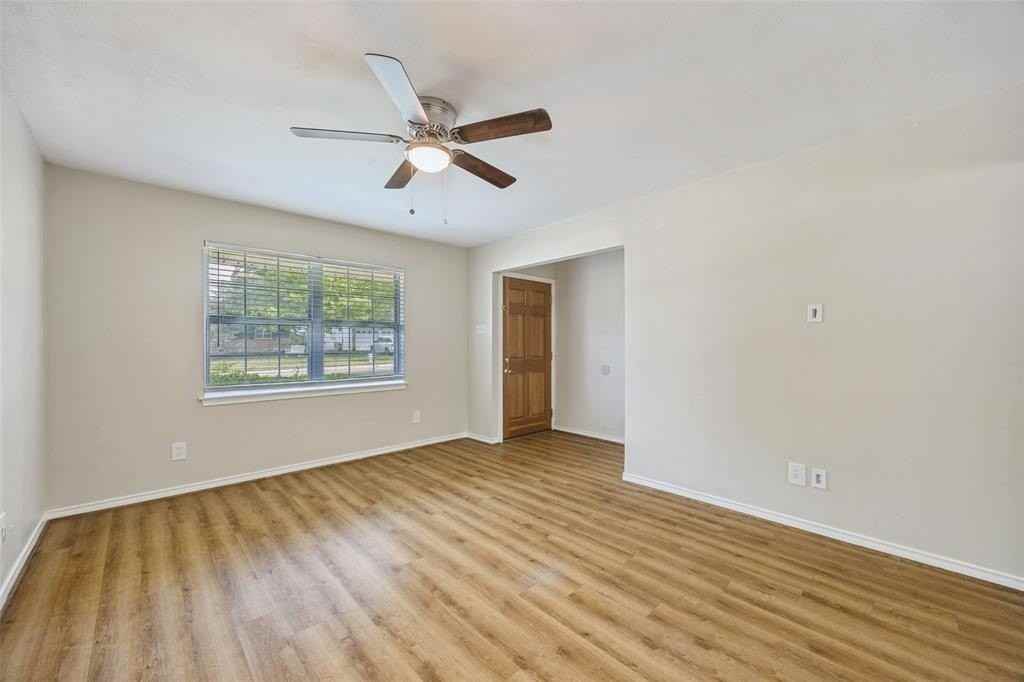 717 Gaylewood Dr - Photo 3 of 26