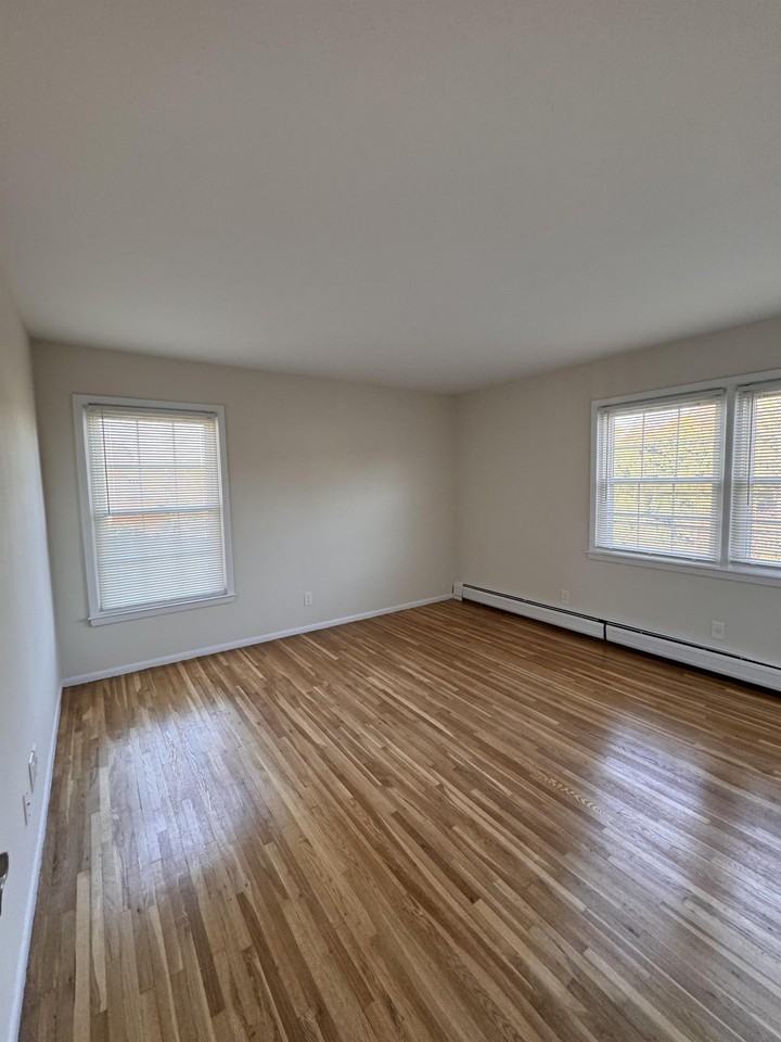 249 North Middletown Road6B #6BBUC - Photo 7 of 13