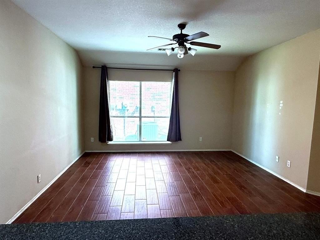 3901 Granby Ln - Photo 6 of 22