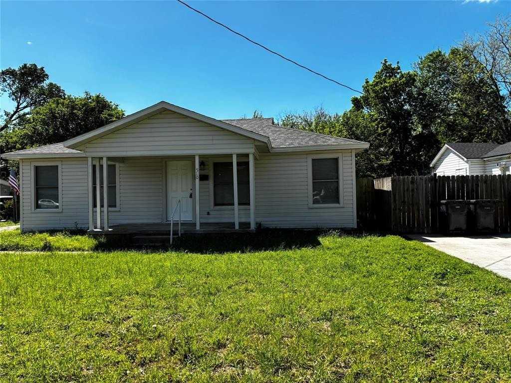 510 Magnolia St - Photo 3 of 24