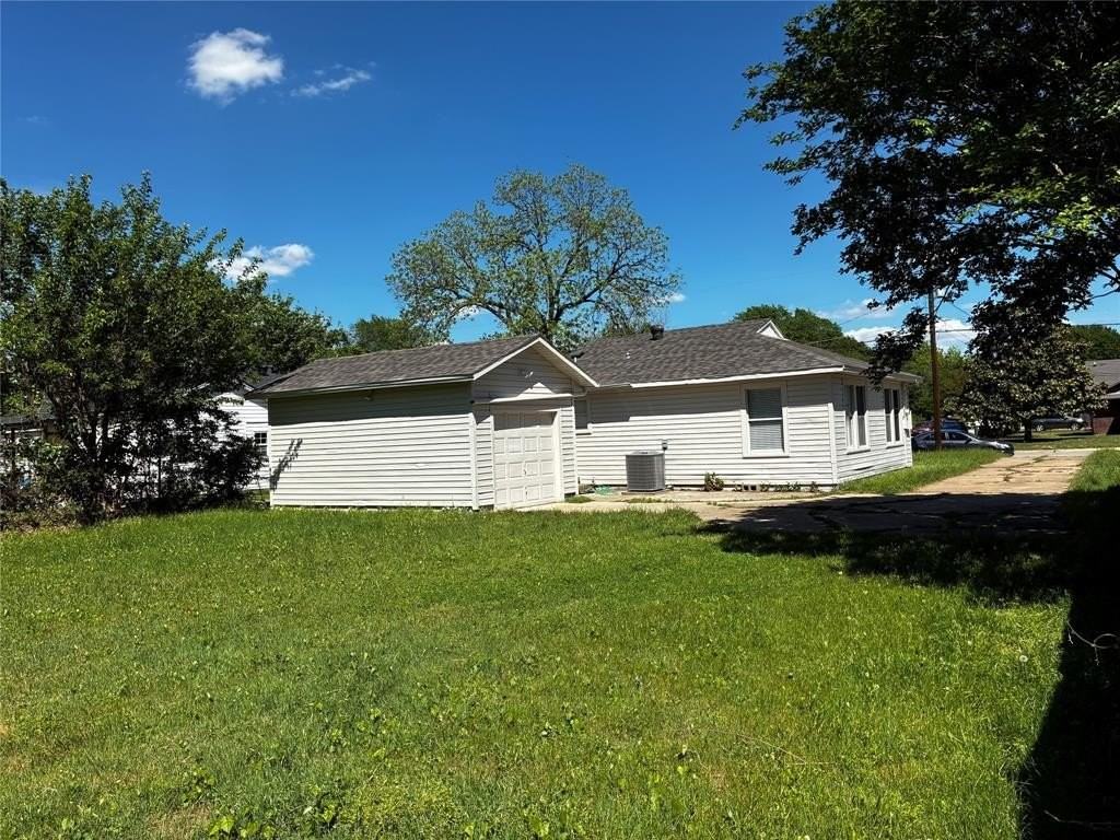 510 Magnolia St - Photo 4 of 24