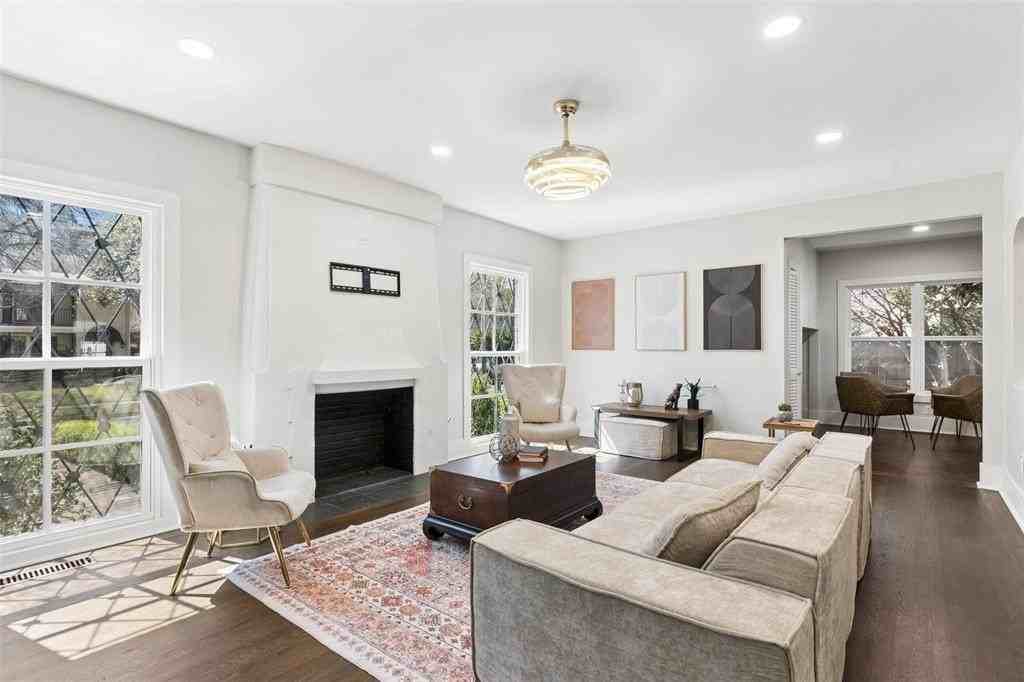 4516 Fairway Ave - Photo 3 of 24