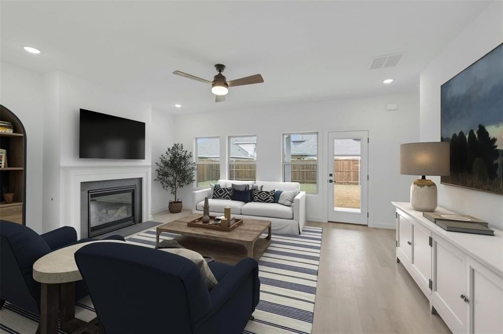 528 Brookside Dr - Photo 2 of 28