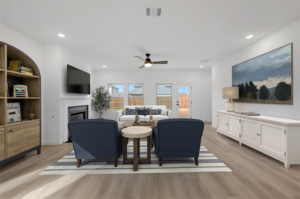 528 Brookside Dr - Photo 3 of 28