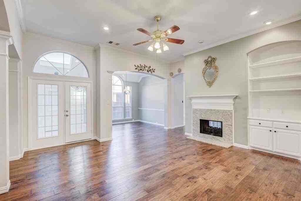 3324 Fallbrook Dr - Photo 5 of 33