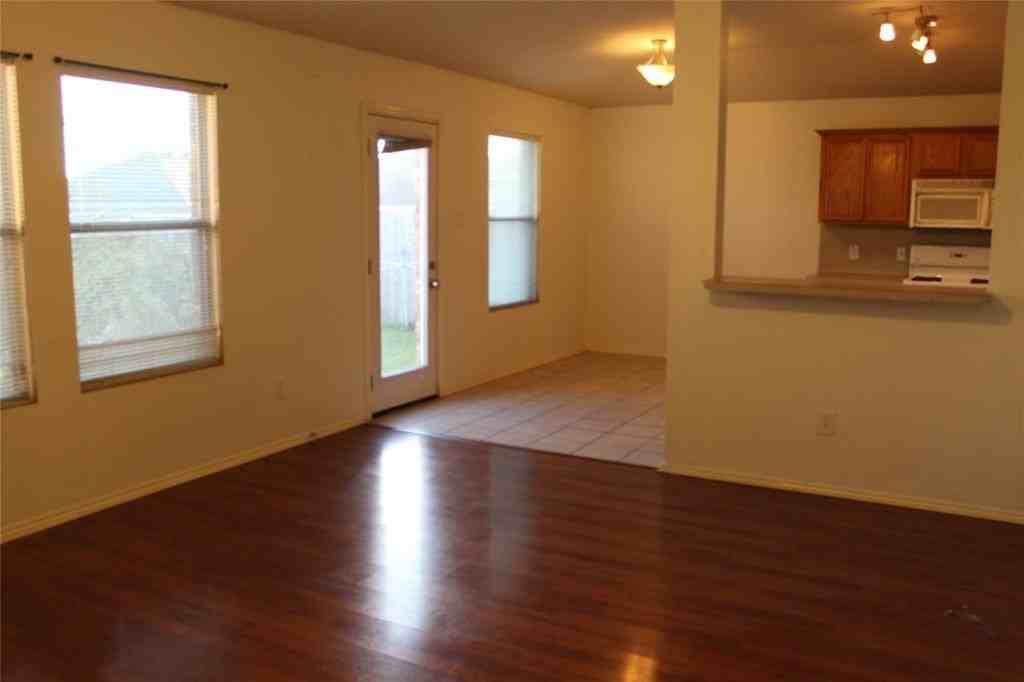 508 Quartz St - Photo 4 of 13