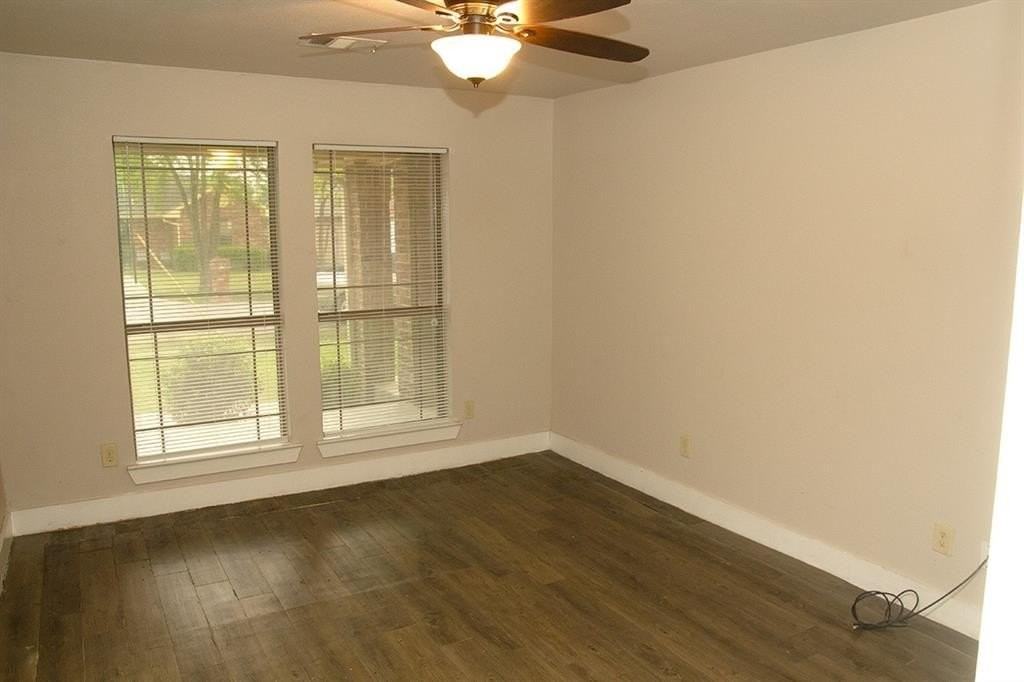 907 Merriot St - Photo 7 of 14