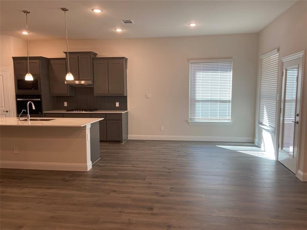 118 Sunshine Dr - Photo 6 of 24