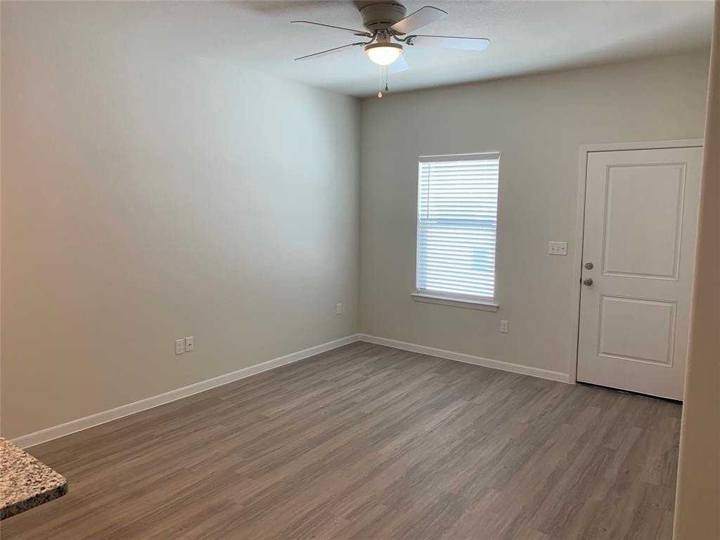 2313 N Hickory St - Photo 3 of 9