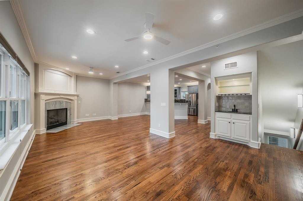 4110 Mckinney Ave - Photo 3 of 28