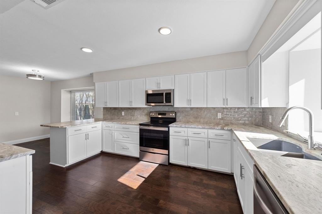 207 Fresh Meadow Dr - Photo 6 of 27