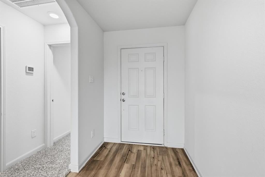 13709 Roosevelt Arch Dr - Photo 3 of 39