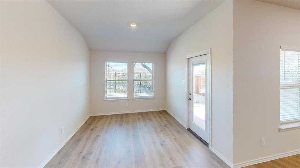 13169 Dawson Dr - Photo 4 of 21