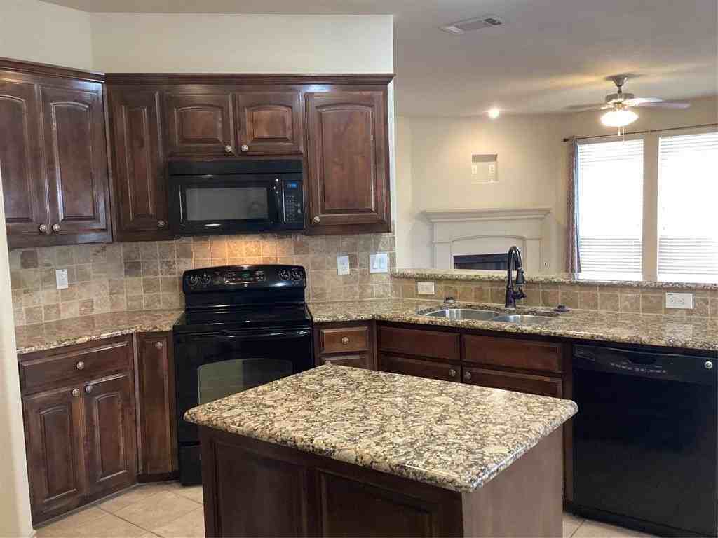 10213 Point Lobos Trl - Photo 6 of 29