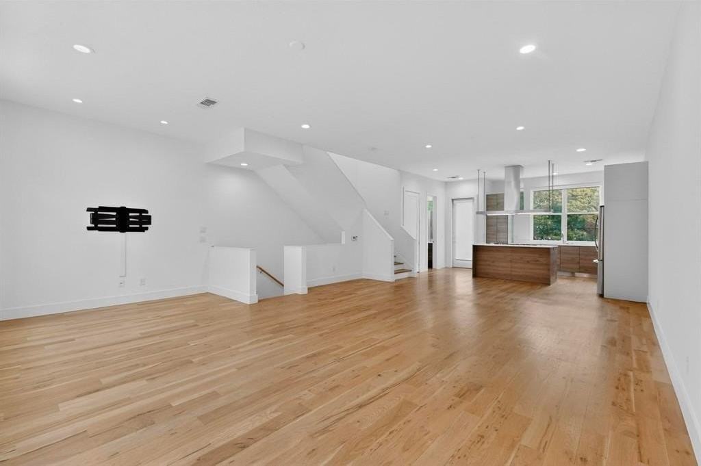 4920 Lexington Ct - Photo 5 of 36