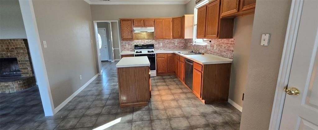 7213 Montego Dr - Photo 4 of 23